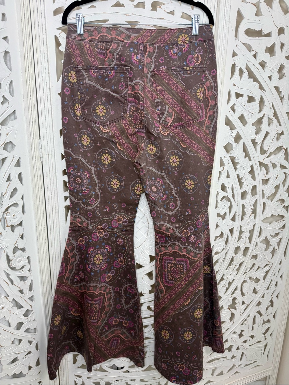 Free People Brown Paisley Just Float On Flare Jeans NWT - Picture 4 of 8